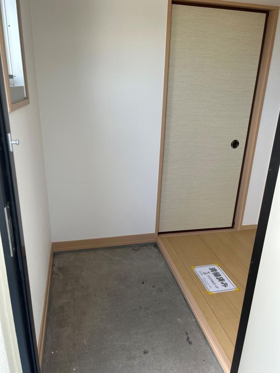 玄関中