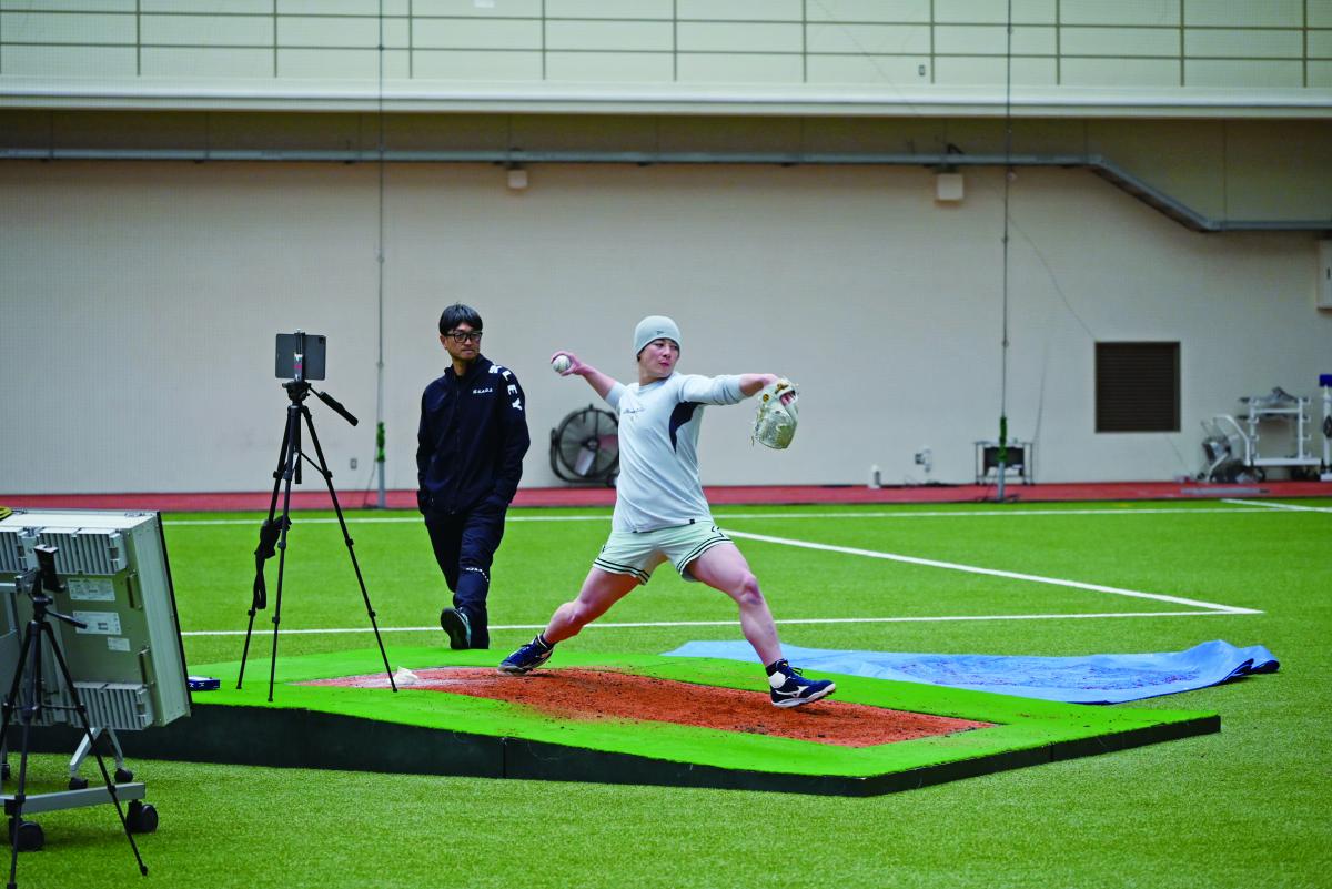 最新設備で調整を行う1