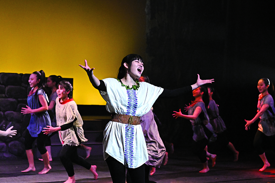 洗練された演技と音楽で会場中を魅了4