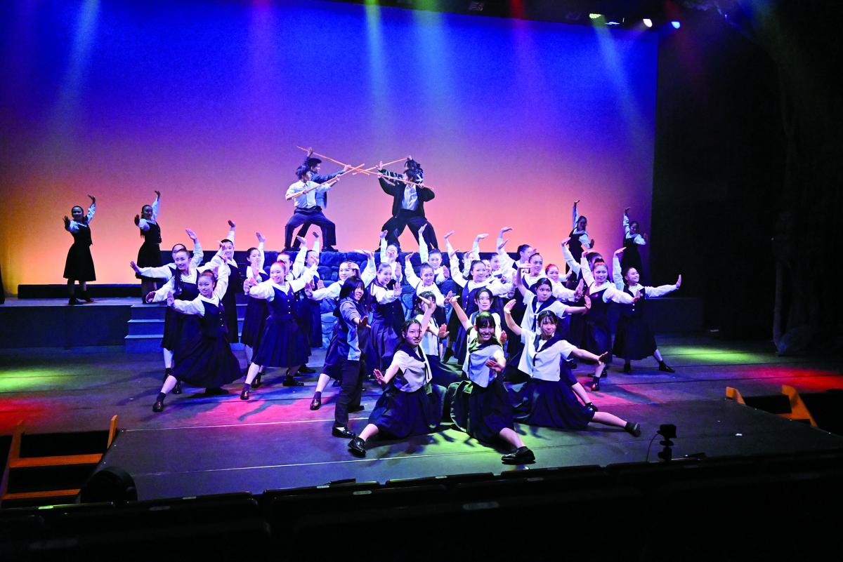 洗練された演技と音楽で会場中を魅了3