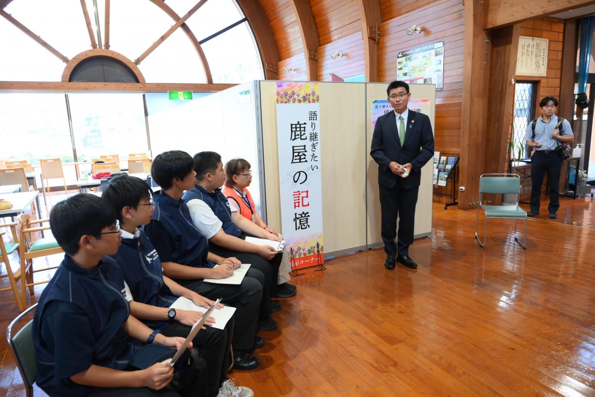 語り継ぎたい「鹿屋の記憶」展示コーナー開設式