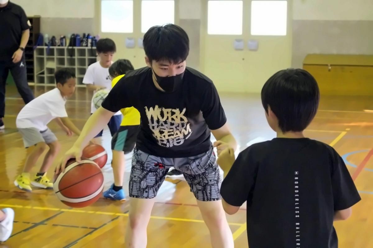 東原小学校でのミニバスケットボール交流会(1)