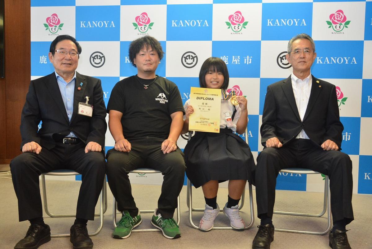 全国少年少女レスリング選手権大会+36kg級で野口姫氏が優勝