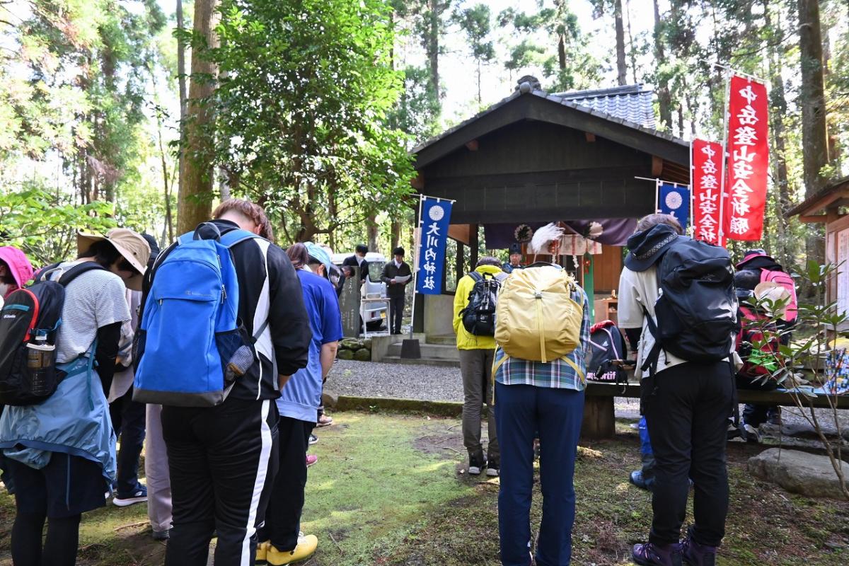 吾平中岳山開き登山(2)